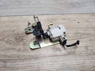 замок багажника Volkswagen Touareg 1 поколение 2006, 2.5 л., BAC, дизель, 7L6827425