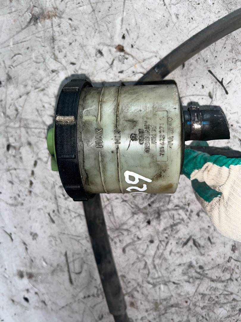 бачок гидроусилителя Volkswagen Transporter T4 2002, 2.5 л., AYY, дизель, МКПП - фото №1