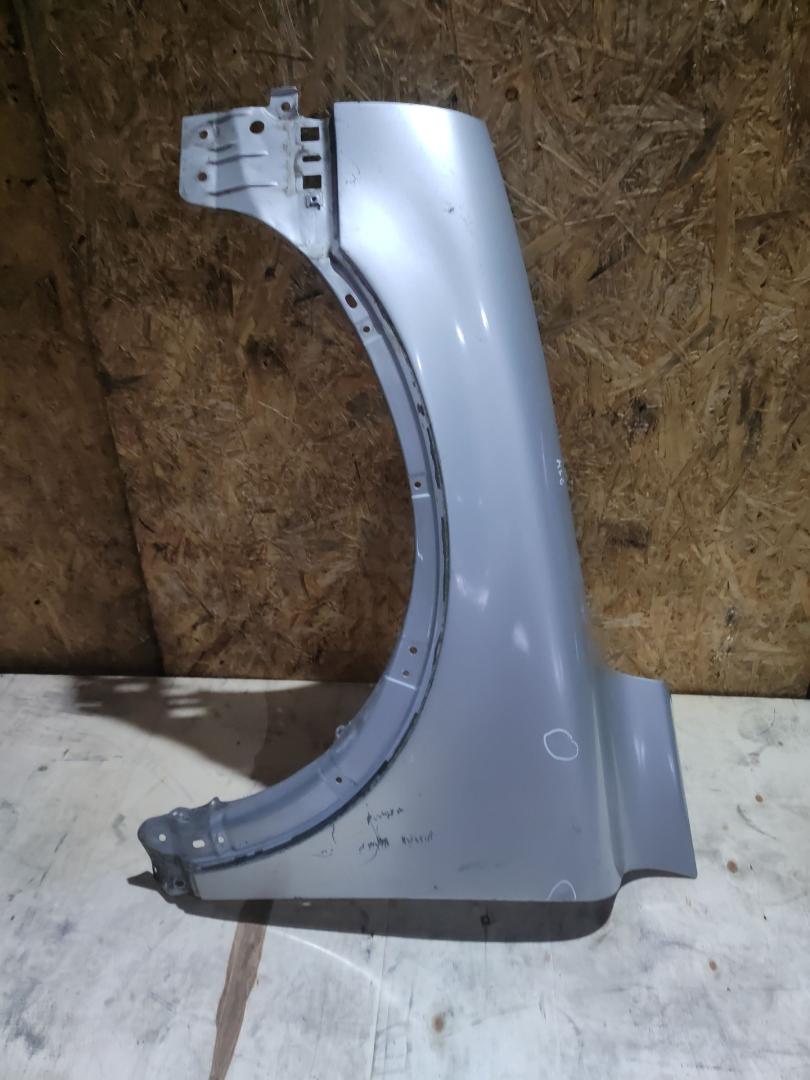 крыло переднее левое Volvo XC90 1 поколение 2003, 2.9 л., бензин, АКПП - фото №1
