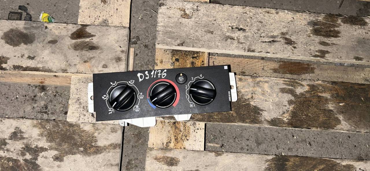 блок управления печки / климат-контроля Renault Master 2 поколение 2003, 3.0 л., ZD3 202, дизель, МКПП - фото №1