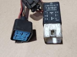 блок управления вентилятором (реле) Mercedes-Benz Vito W639 2007, 2.2 л., OM 646.982, дизель, АКПП, A0025424419