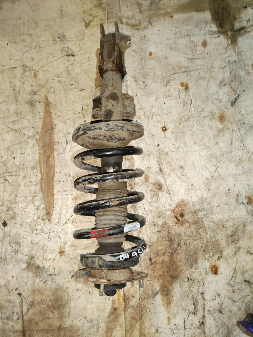 стойка передняя правая Volvo XC90 1 поколение 2003, 2.9 л., бензин, АКПП - фото №1