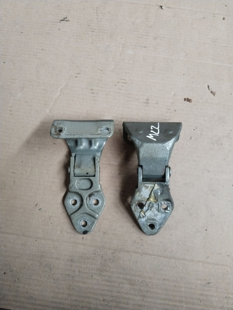 петля двери Renault Master 2 поколение 1999, 2.2 л., G9T 722, дизель - фото №1