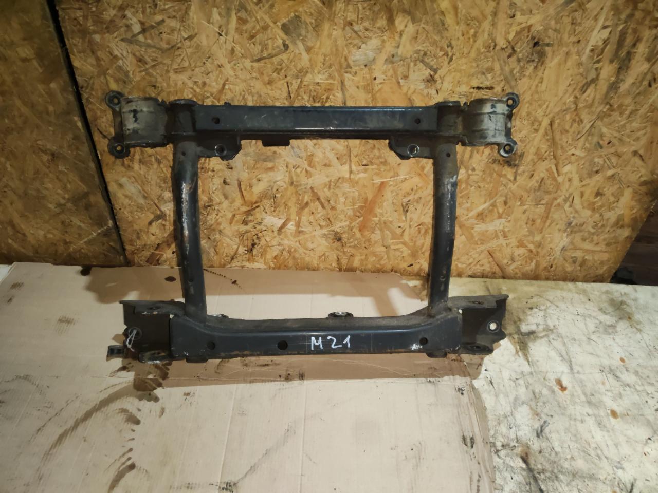 балка подвески передняя (подрамник) Mercedes-Benz M-Класс W163 1999 - фото №1
