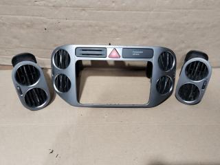 дефлектор обдува салона Volkswagen Tiguan 1 поколение (2007 - 2011), 2.0 л., CBAB, дизель, МКПП, внедорожник 5 дв.