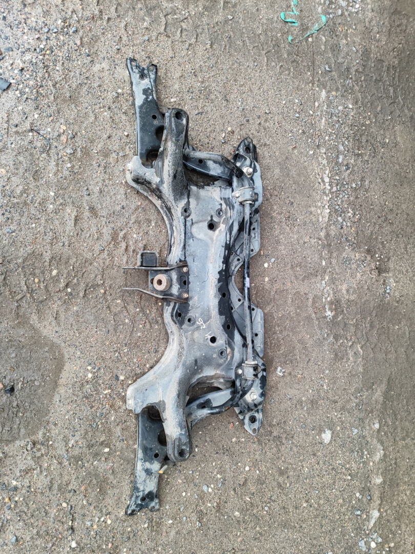 балка подвески передняя (подрамник) Toyota Prius 2 поколение 2005, 1.5 л., 1NZ-FE, бензин - фото №1