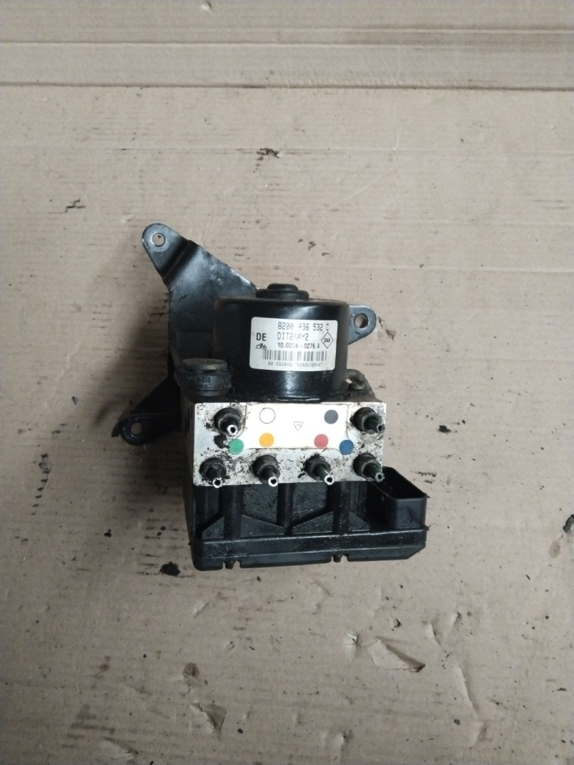 блок ABS Renault Master 2 поколение 1999, 2.2 л., G9T 722, дизель, 10.09461403.3, 8200036532 - фото №1