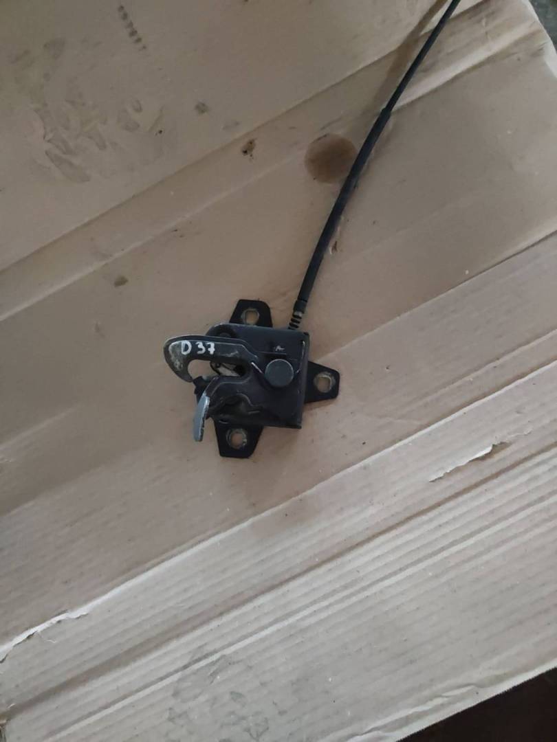 замок капота Peugeot Boxer 2 поколение 2006, 2.2 л., 4HU (P22DTE), дизель, МКПП - фото №1