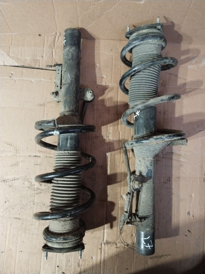 стойка передняя Ford Transit 7 поколение 2010, 2.2 л., дизель, МКПП - фото №1