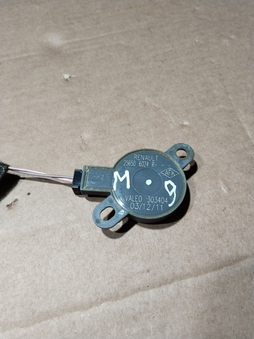 сирена (гонг) Renault Scenic 3 поколение 2009, 1.5 л., K9K 836, дизель, 6МКПП, хетчбэк 5 дв., передний привод, 256506024T - фото №1