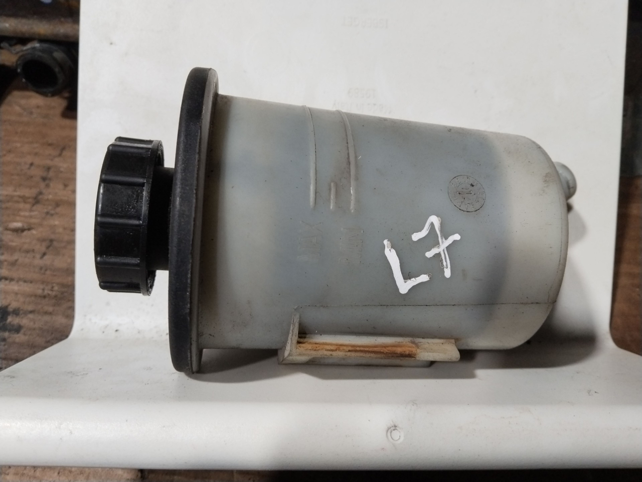 бачок тормозной жидкости Ford Transit 7 поколение 2010, 2.2 л., дизель, МКПП - фото №1