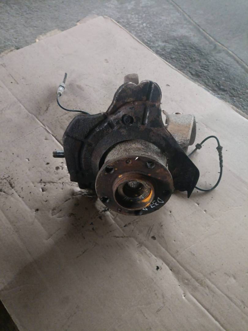 ступица передняя правая Peugeot Boxer 2 поколение 2006, 2.2 л., 4HU (P22DTE), дизель, МКПП - фото №1