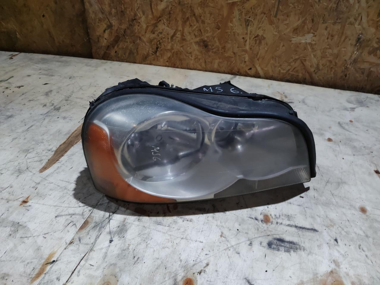 фара правая Volvo XC90 1 поколение 2003, 2.9 л., бензин, АКПП - фото №1