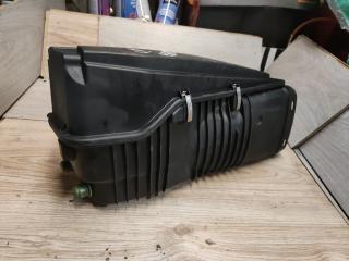 корпус воздушного фильтра Mercedes-Benz C-Класс W203/S203/CL203 [рестайлинг] 2007, 2.2 л., OM 646.963, дизель, 646963, 646