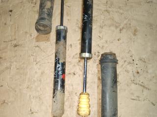 амортизатор задний левый Hyundai Santa Fe 1 поколение (SM) 2001, 2.0 л., D4EA, дизель