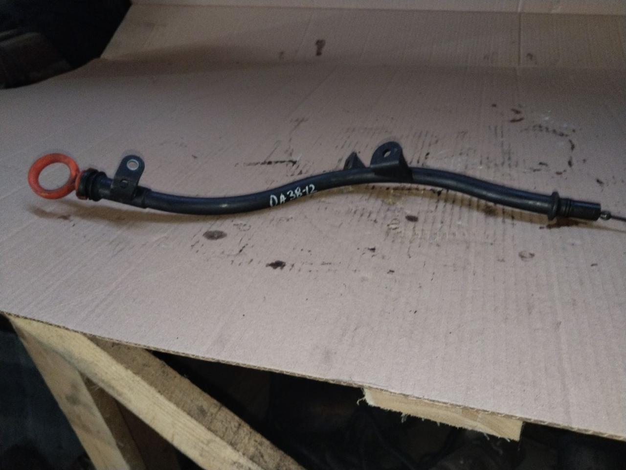 щуп двигателя Volkswagen Golf 6 поколение 2012, 2.0 л., CFGB, дизель - фото №1