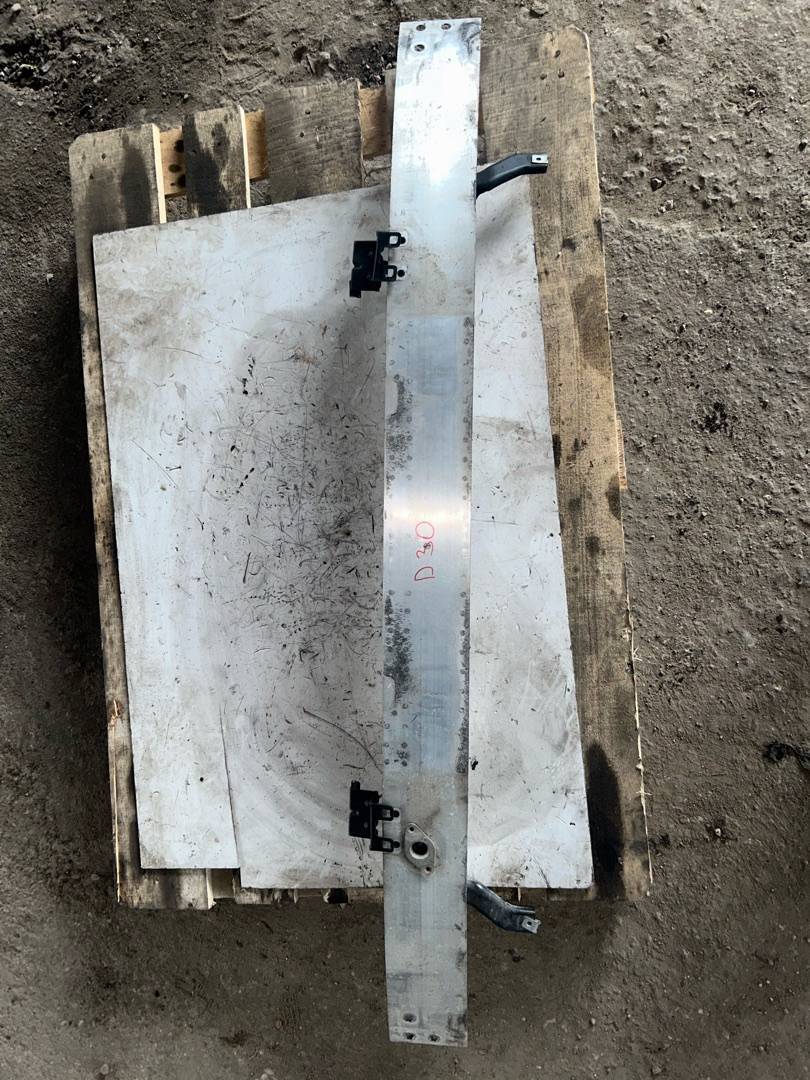 усилитель бампера переднего Mercedes-Benz C-Класс W203/S203/CL203 2000, 2.2 л., OM 646.962, дизель, МКПП - фото №1