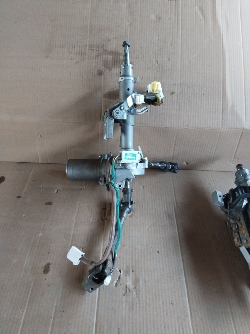 рулевая колонка Toyota Prius 2 поколение 2005, 1.5 л., 1NZ-FE, бензин - фото №1