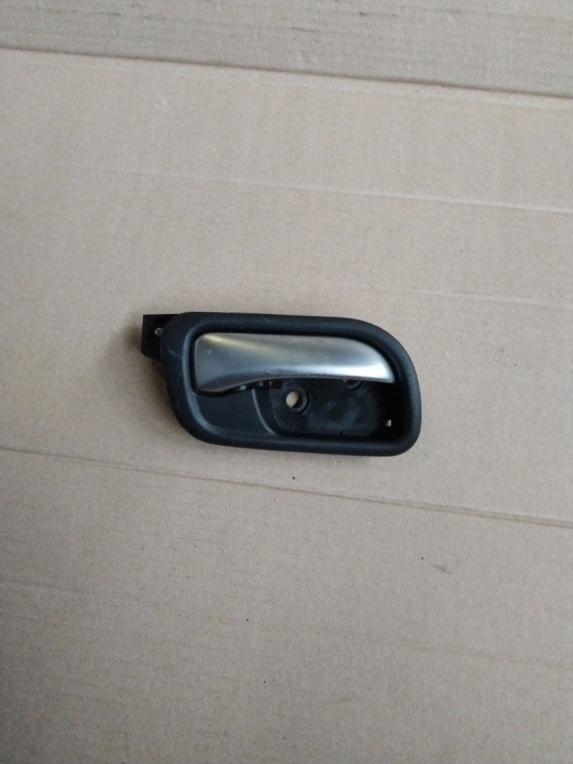 ручка внутренняя передняя правая Honda Accord 7 поколение 2005, 2.0 л., K20Z2, бензин, МКПП - фото №1