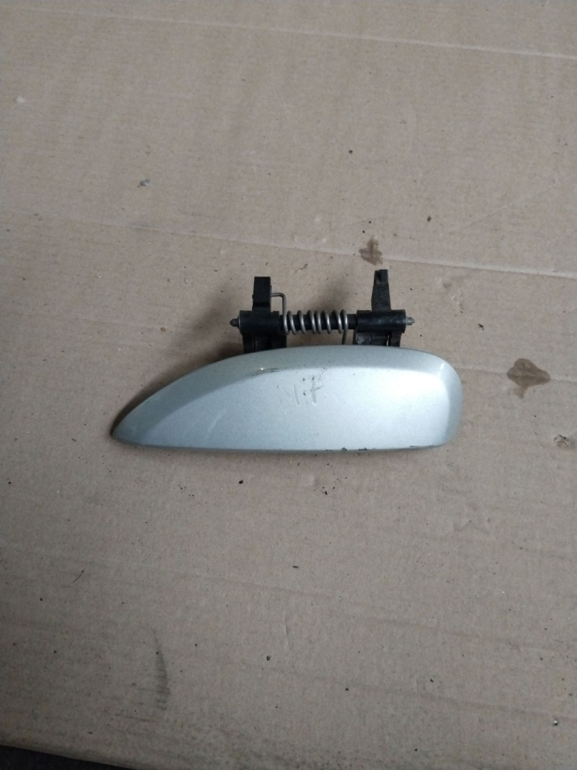 ручка наружная Dacia Logan 2 поколение 2013, 0.9 л., H4B 400, бензин, универсал - фото №1