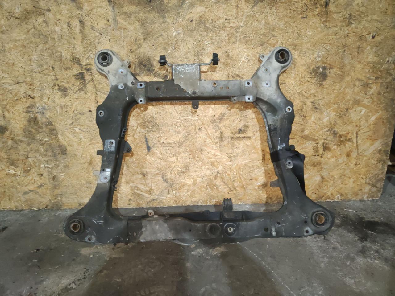 балка подвески передняя (подрамник) Volvo XC90 1 поколение 2003, 2.9 л., бензин, АКПП - фото №1