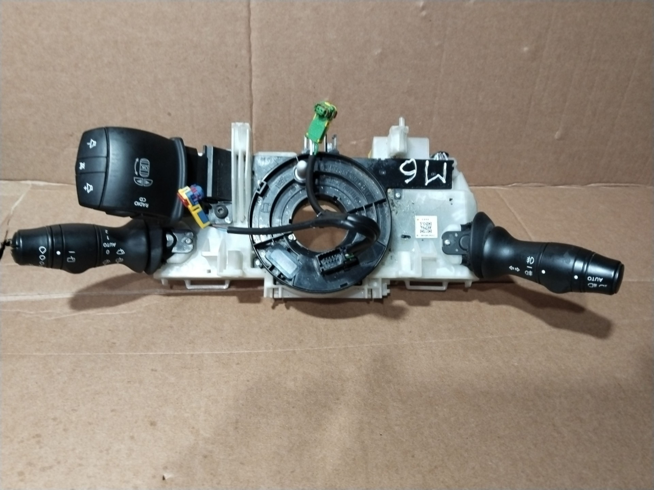 переключатель подрулевой (стрекоза) Renault Scenic 3 поколение 2011, 1.6 л., R9M 402, дизель, минивэн, 255520013R, 255670019R - фото №1