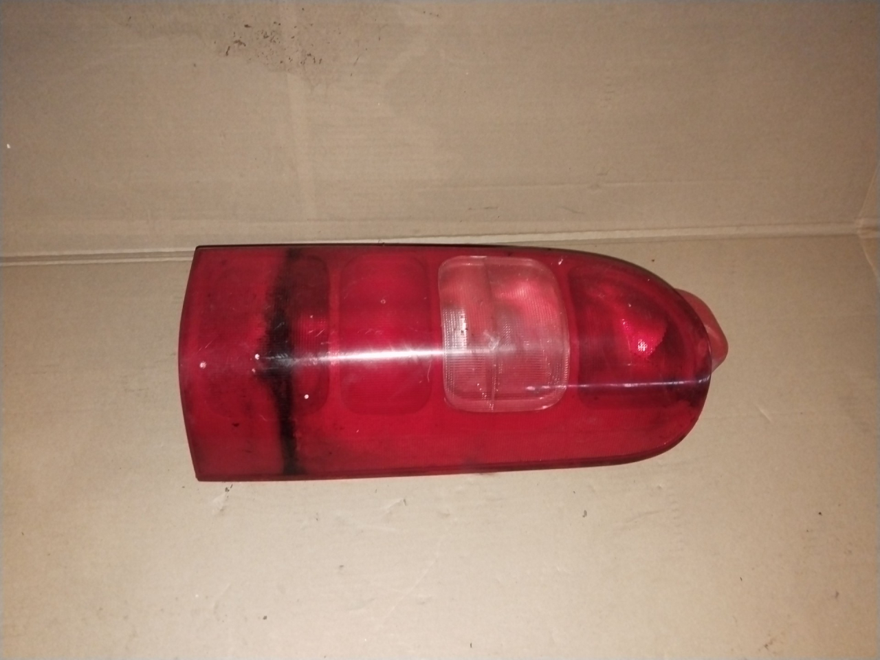 фонарь задний правый Renault Master 2 поколение 1999, 2.2 л., G9T 722, дизель - фото №1