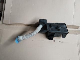 бачок омывателя Volkswagen Tiguan 1 поколение (2007 - 2011), 2.0 л., CBAB, дизель, МКПП, внедорожник 5 дв.