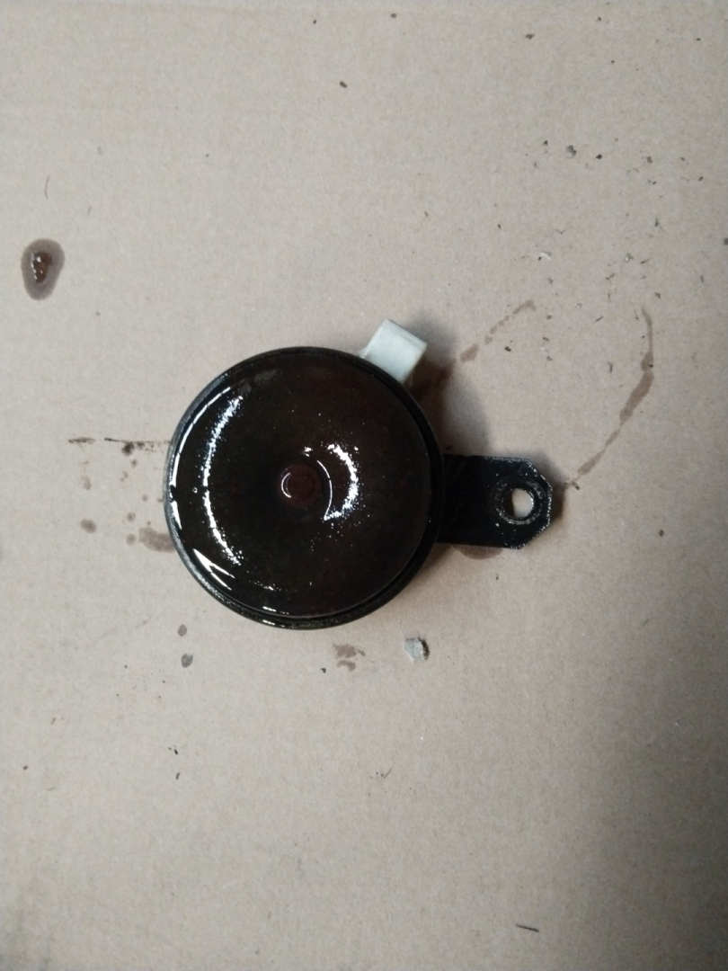 сигнал (клаксон) Toyota Land Cruiser Prado 1 поколение J70 1992, 2.4 л., 2L-T, дизель - фото №1