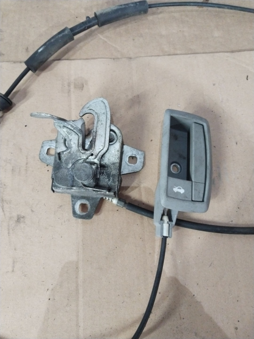 замок капота Ford Transit 7 поколение 2010, 2.2 л., дизель, МКПП - фото №1