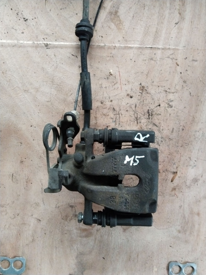 суппорт задний правый Ford Kuga 1 поколение (2008 - 2013), 2.0 л., G6DG, дизель - фото №1