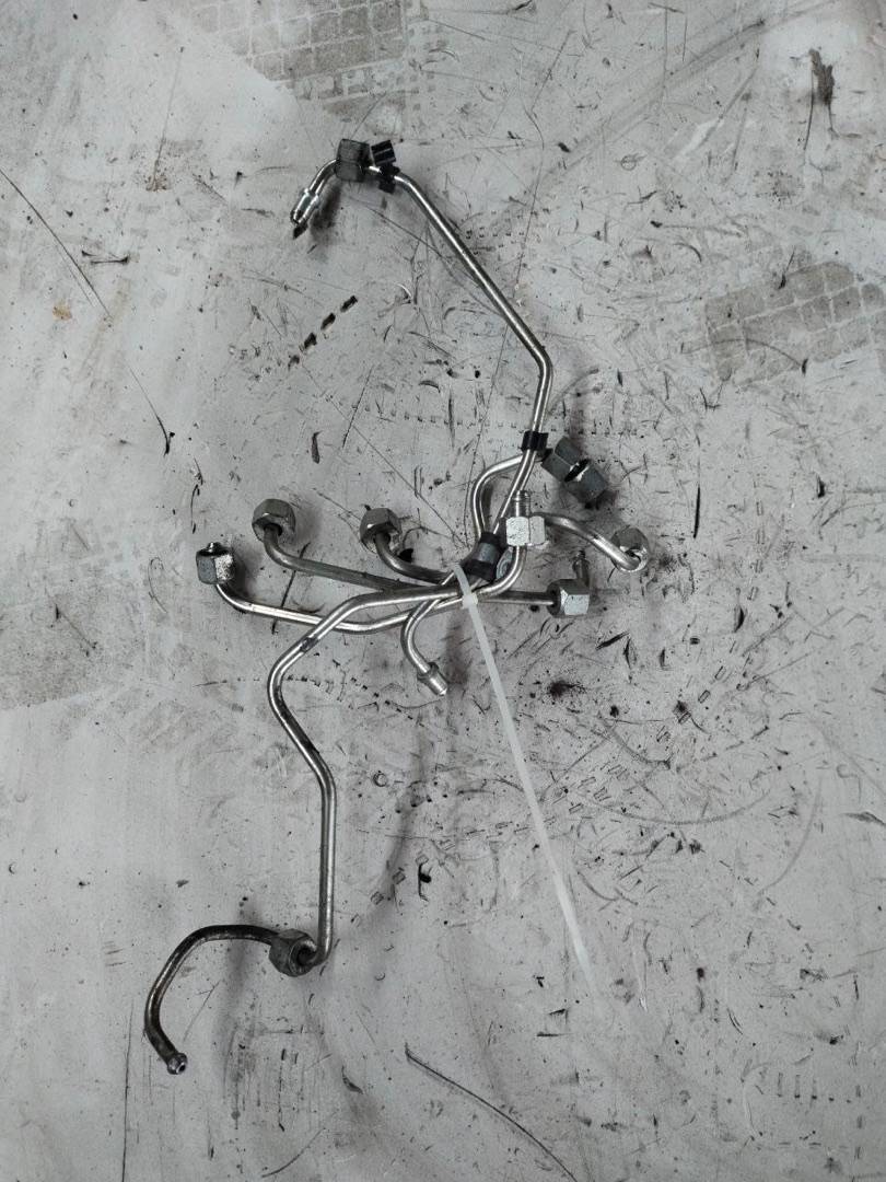 трубка топливная Jeep Wrangler 3 поколение (2006 - 2011), 2.8 л., дизель - фото №1