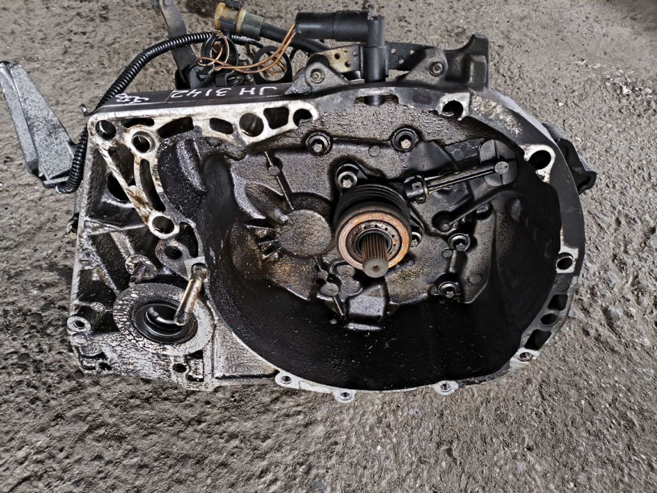 КПП механическая (МКПП) Renault Scenic 2 поколение 2003, 1.6 л., K4M 812, бензин, МКПП, JH3142 - фото №1