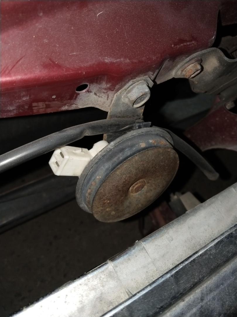 сигнал (клаксон) Toyota Land Cruiser Prado 1 поколение J70 1992, 2.4 л., 2L-T, дизель - фото №1