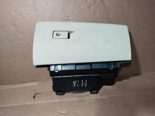 бардачок Volvo S80 2 поколение 2008, 2.4 л., D 5244 T4, дизель