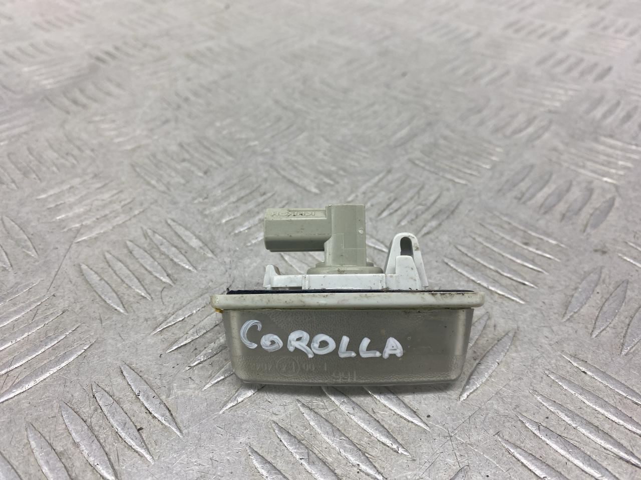 подсветка номера Toyota Corolla 8 поколение (E110) 1999, 1.4 л., 4ZZ-FE, бензин, МКПП, хетчбэк 3 дв., передний привод - фото №1