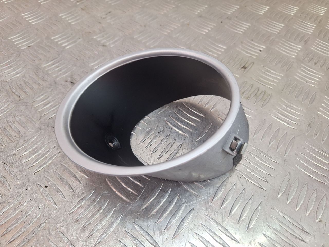 рамка панели приборов Alfa Romeo 156 1 поколение 2002, 2.0 л., 937 A1.000, бензин, МКПП, черный, универсал, передний привод, 156028689DX - фото №1