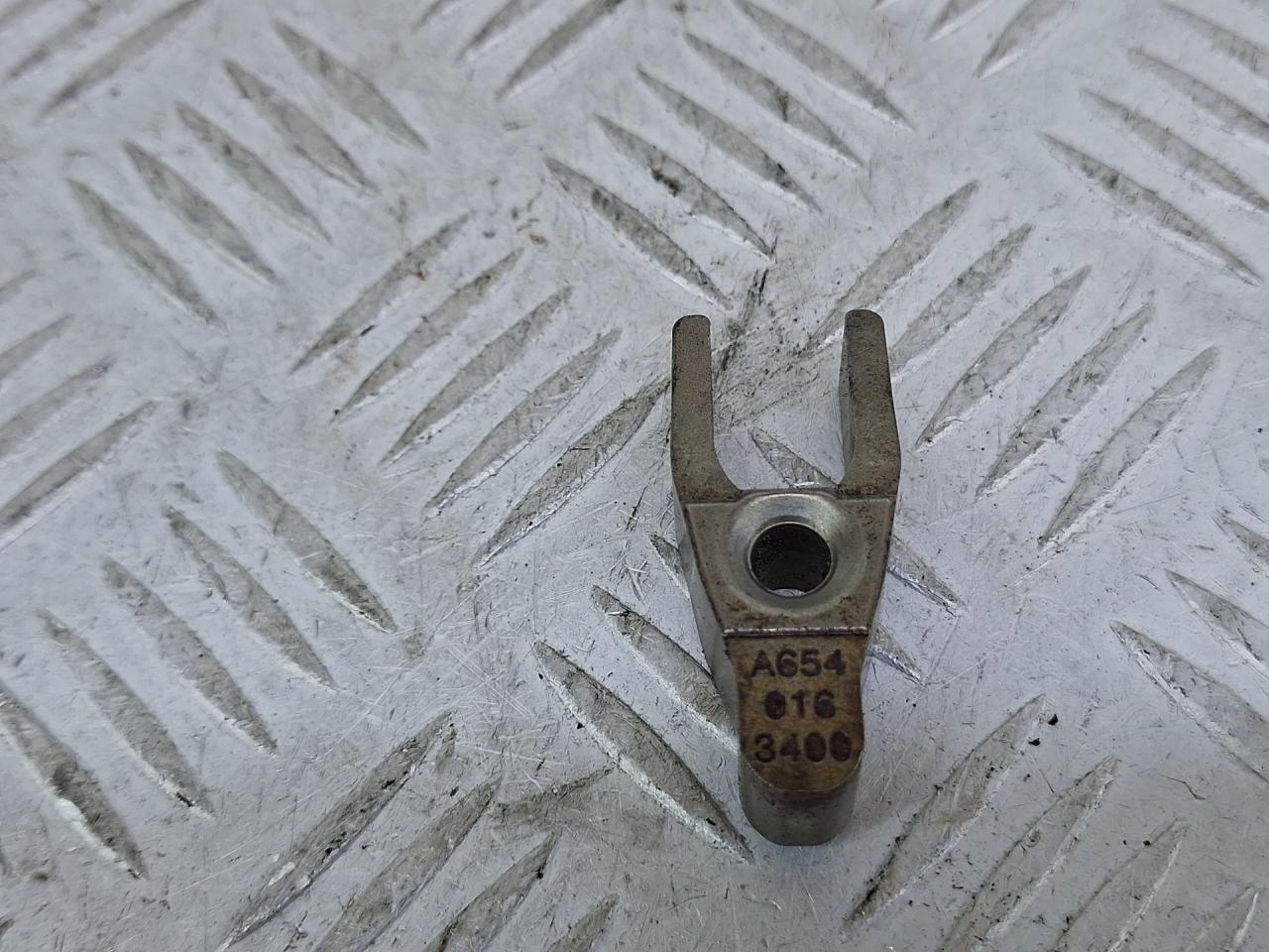 крепление форсунки Mercedes-Benz E-Класс W213/S213/C238/A238 (2016 - 2020), серый, A6540163400 - фото №1