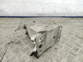 кронштейн переднего бампера Audi A4 B9 2017, 1.4 л., CVNA, бензин, 6МКПП, темно-синий, универсал, передний привод, 8W0807134045