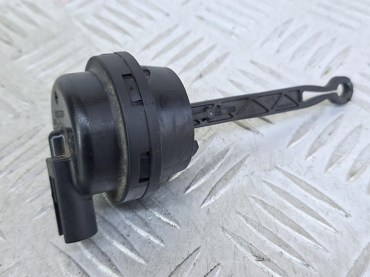 клапан вакуумного управления Mercedes-Benz E-Класс W213/S213/C238/A238 (2016 - 2020), серый - фото №1