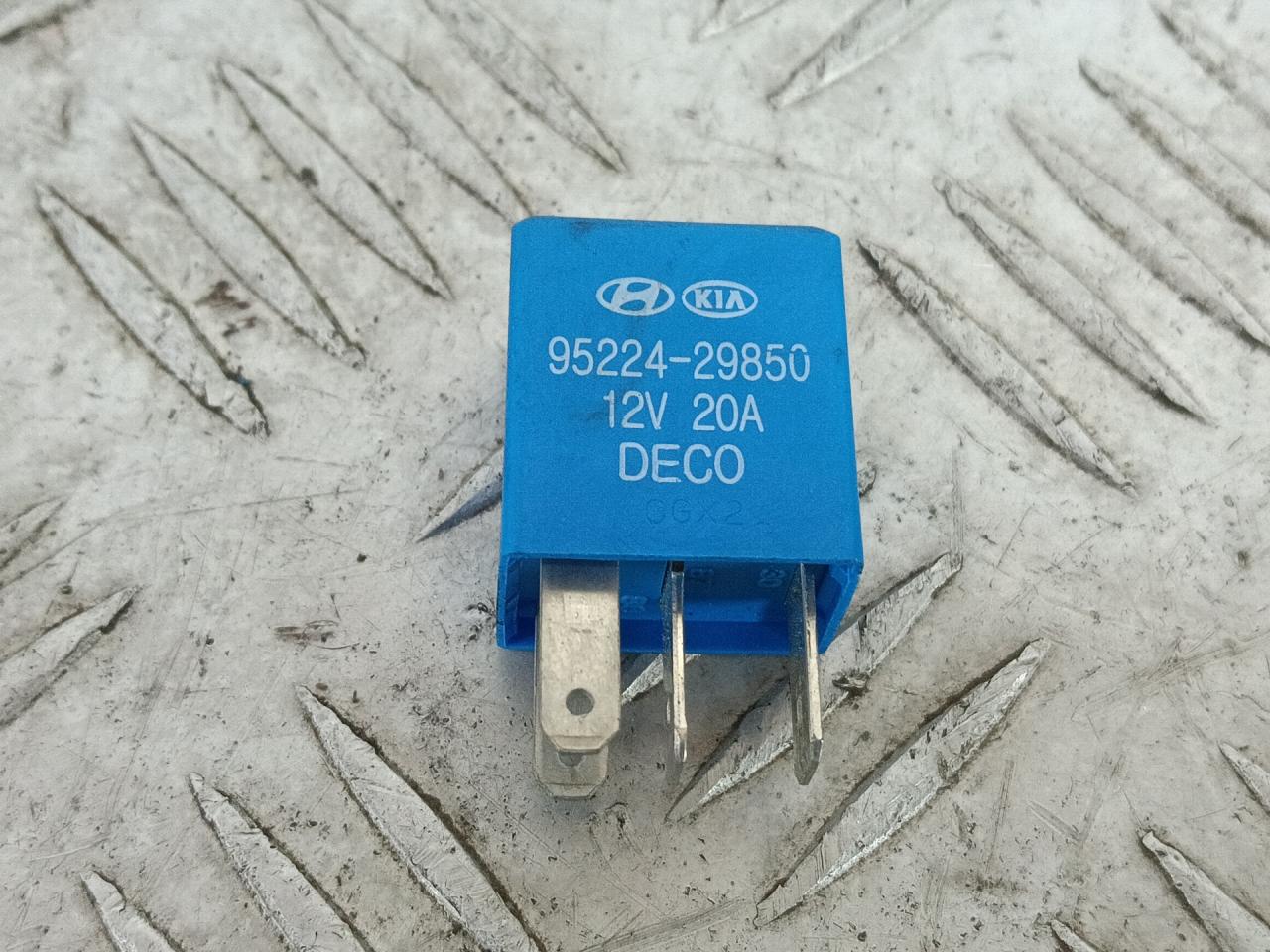 реле (прочие) Hyundai H-1 Grand Starex 2008, 2.5 л., дизель, МКПП, белый, минивэн, задний привод, 9522429850 - фото №1