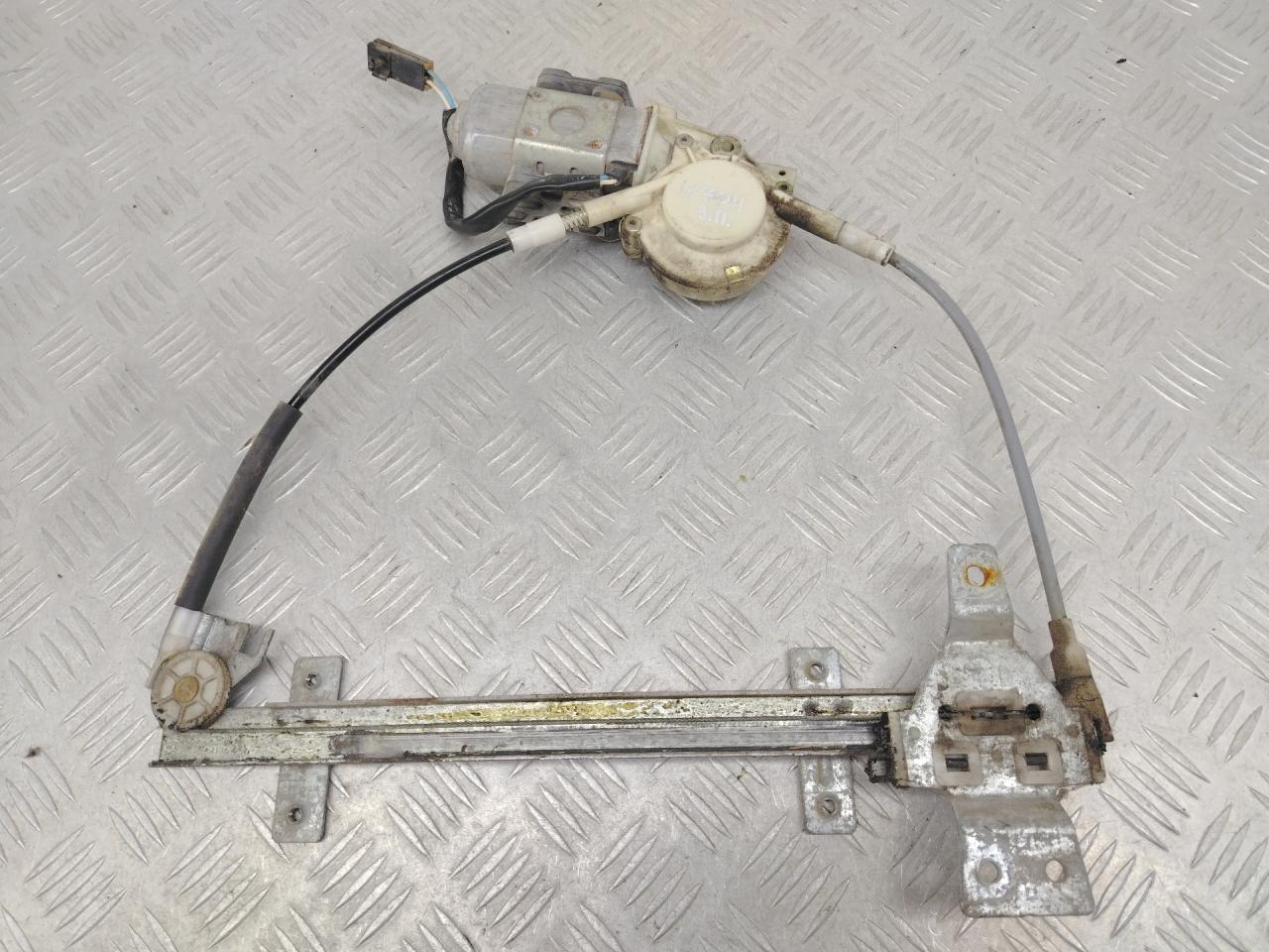 стеклоподъемник задний правый Ford Maverick 1 поколение UNS/UDS 1996, 2.7 л., дизель, МКПП, синий, внедорожник 5 дв., полный привод - фото №1