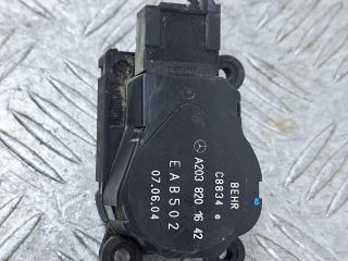 моторчик заслонки печки Mercedes-Benz C-Класс W203/S203/CL203 [рестайлинг] 2005, 2.2 л., дизель, серебро, универсал, задний привод, A2038201642