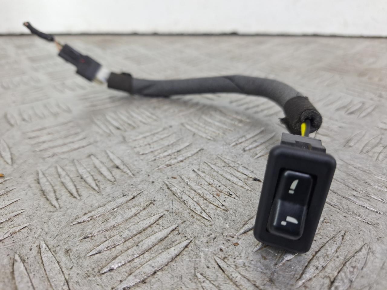 джойстик регулировки зеркал Chrysler Voyager 4 поколение 2004, 2.5 л., ENJ, дизель, МКПП, темно-синий, минивэн, передний привод, 04685564AB - фото №1