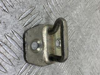 ответная часть (скоба) замка двери Mercedes-Benz Sprinter 2 поколение (W906) (2006 - 2014), A9067200004