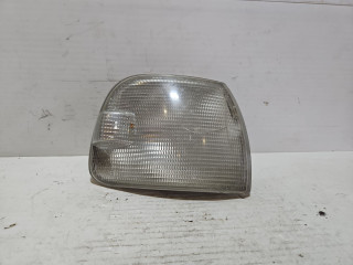 поворотник правый Volkswagen Transporter T4 1995, 7D0953042C