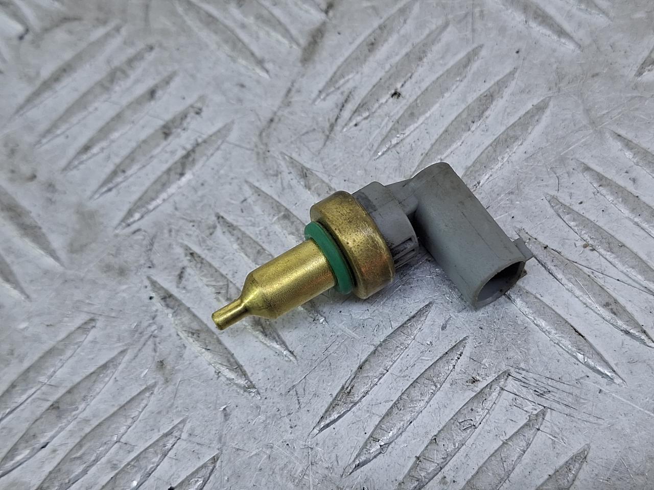 датчик температуры охлаждающей жидкости Mercedes-Benz E-Класс W213/S213/C238/A238 (2016 - 2020), серый, A0009056102 - фото №1