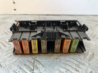 блок предохранителей Citroen Xsara Picasso 1 поколение [рестайлинг] 2006, 1.6 л., 9HZ (DV6TED4), дизель, МКПП, серый, минивэн, передний привод, 9636079380