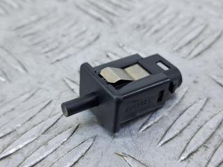 выключатель концевой (концевик) BMW 5 серия E60/E61 [рестайлинг] E60 (2007 - 2010), 2.5 л., N53 B25 A, бензин, АКПП, белый, седан, задний привод, 1388277