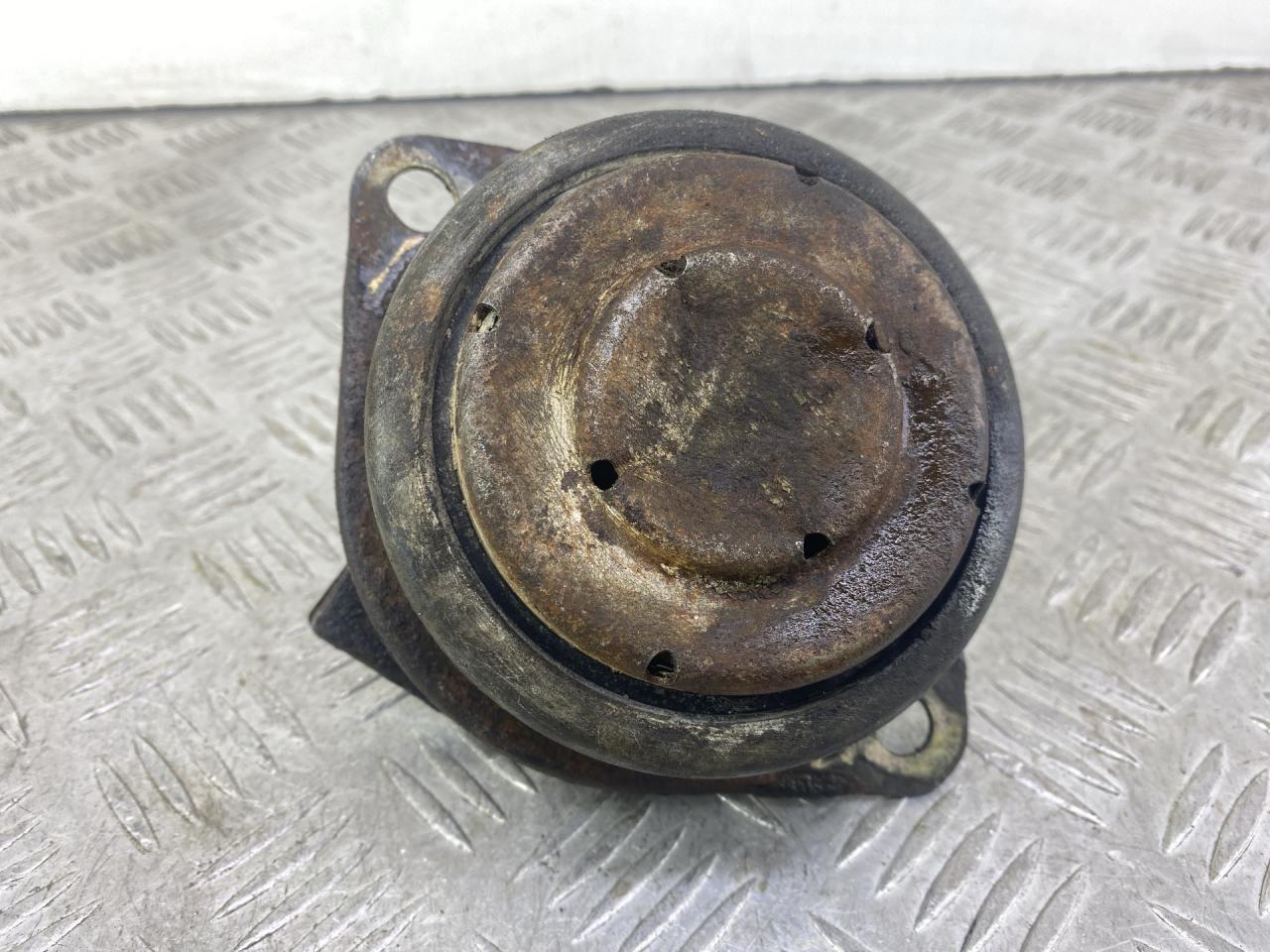 подушка крепления двигателя Lancia Thesis 1 поколение 2005, 2.4 л., 841 D.000, бензин, МКПП, темно-синий, седан, передний привод, B09360667191 - фото №1